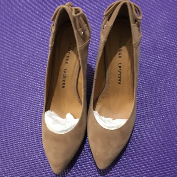 NIB Chinese Laundry Suede Pump - Picture 1 of 10